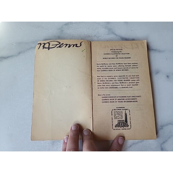 Guinness Book Of Phenomenal Happenings By Norris McWhirter & Ross McWhirter... - Picture 2 of 10